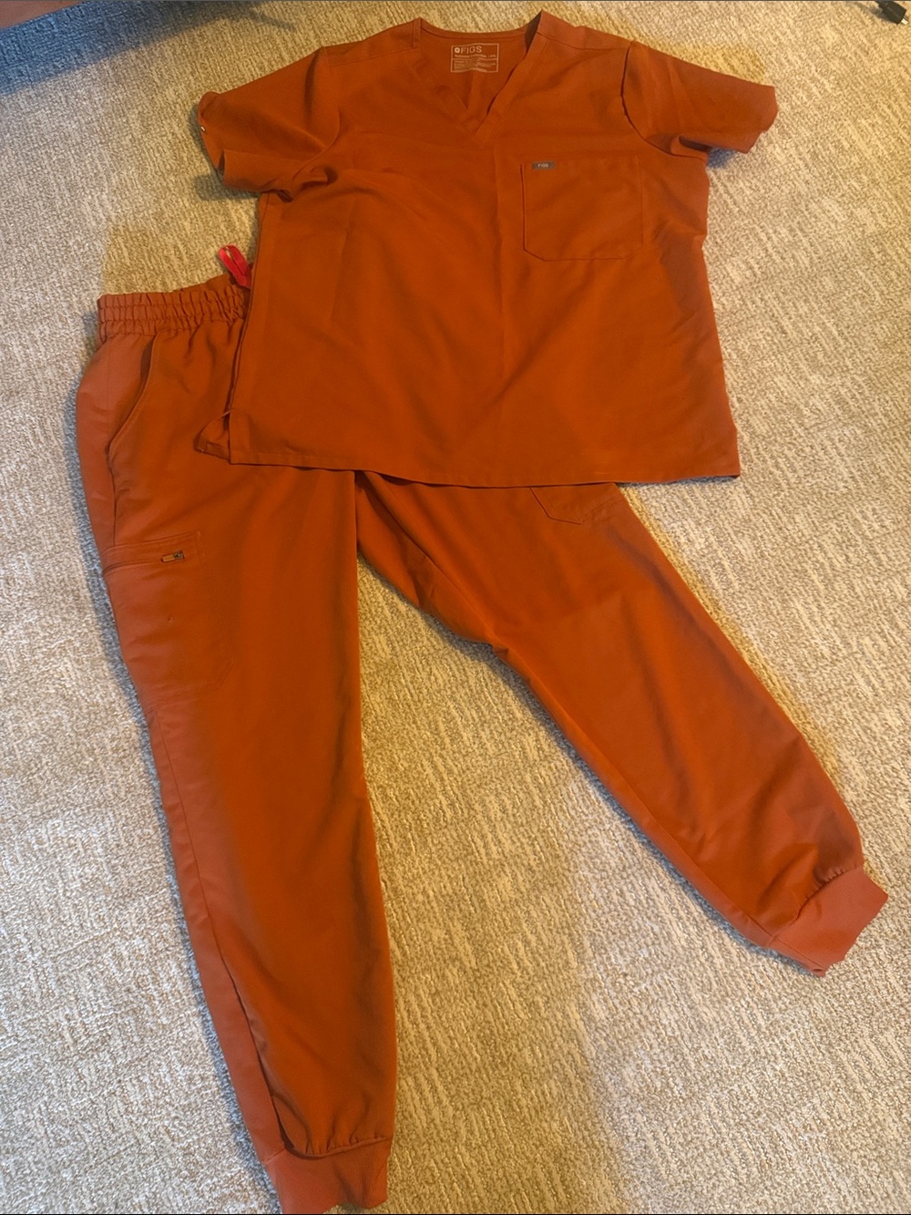 Figs Burnt Orange Women’s Jogger Set, Large